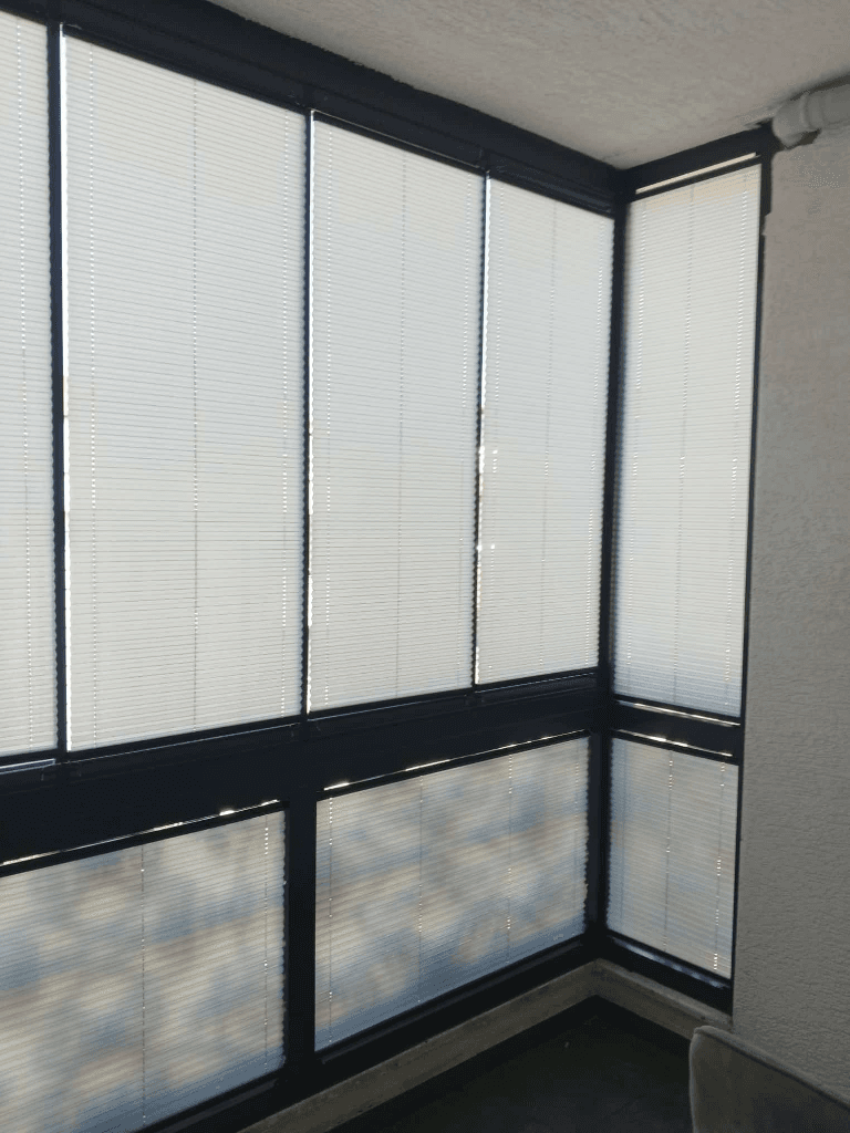 Cam Balkon Plise Perde Kapalı